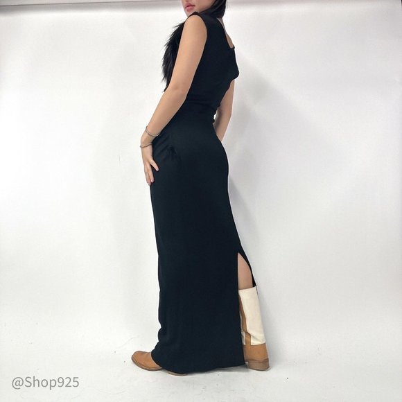 St. John’s  Ruched Dress - Picture 4 of 9